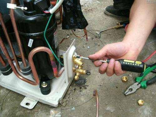 空调加氟一次多少钱